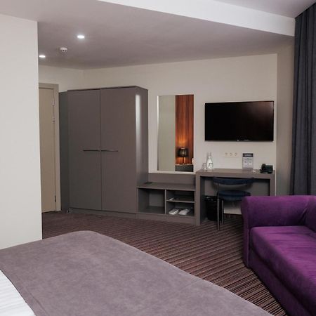 Boutique Hotel Central รีฟเน ภายนอก รูปภาพ
