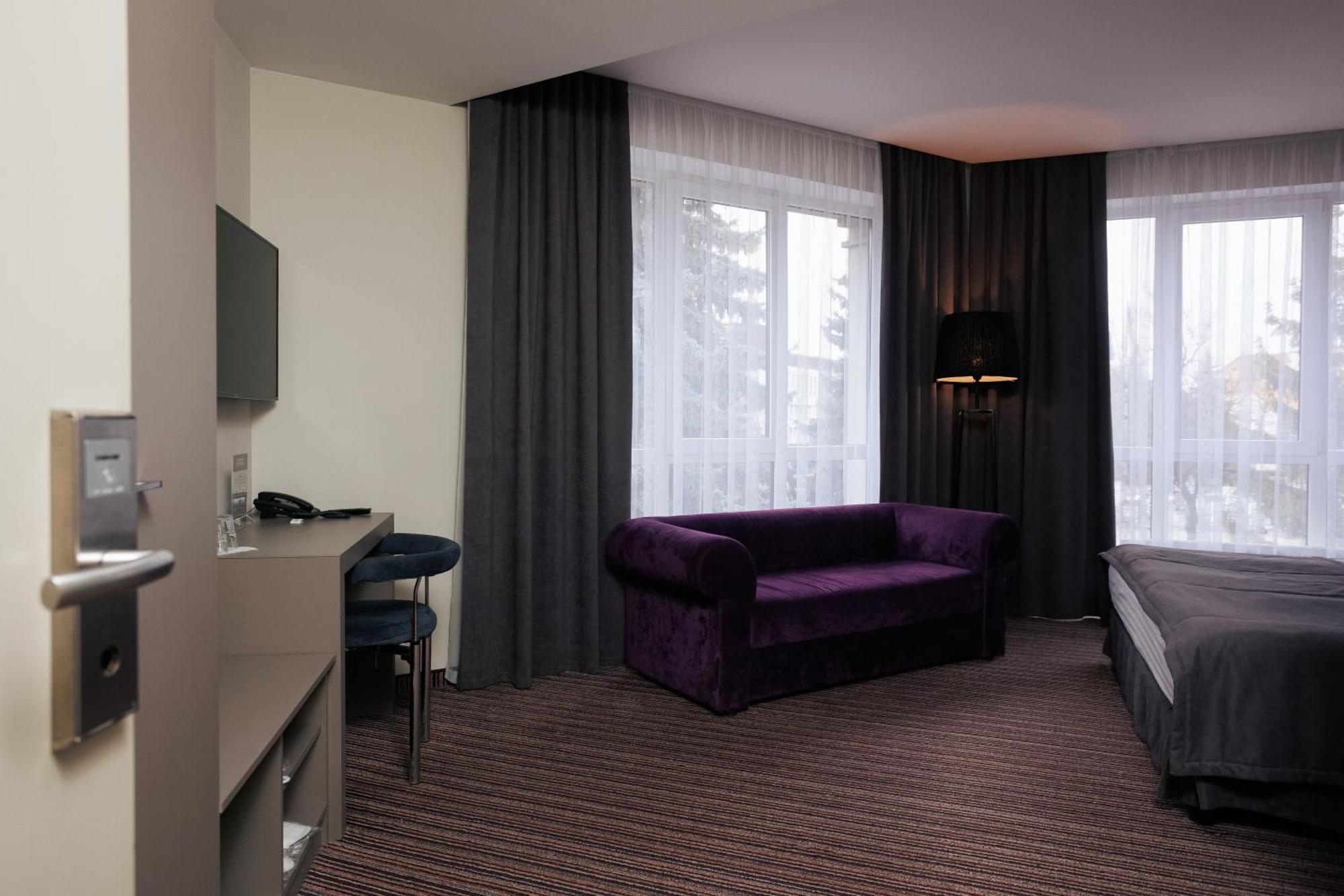 Boutique Hotel Central รีฟเน ภายนอก รูปภาพ
