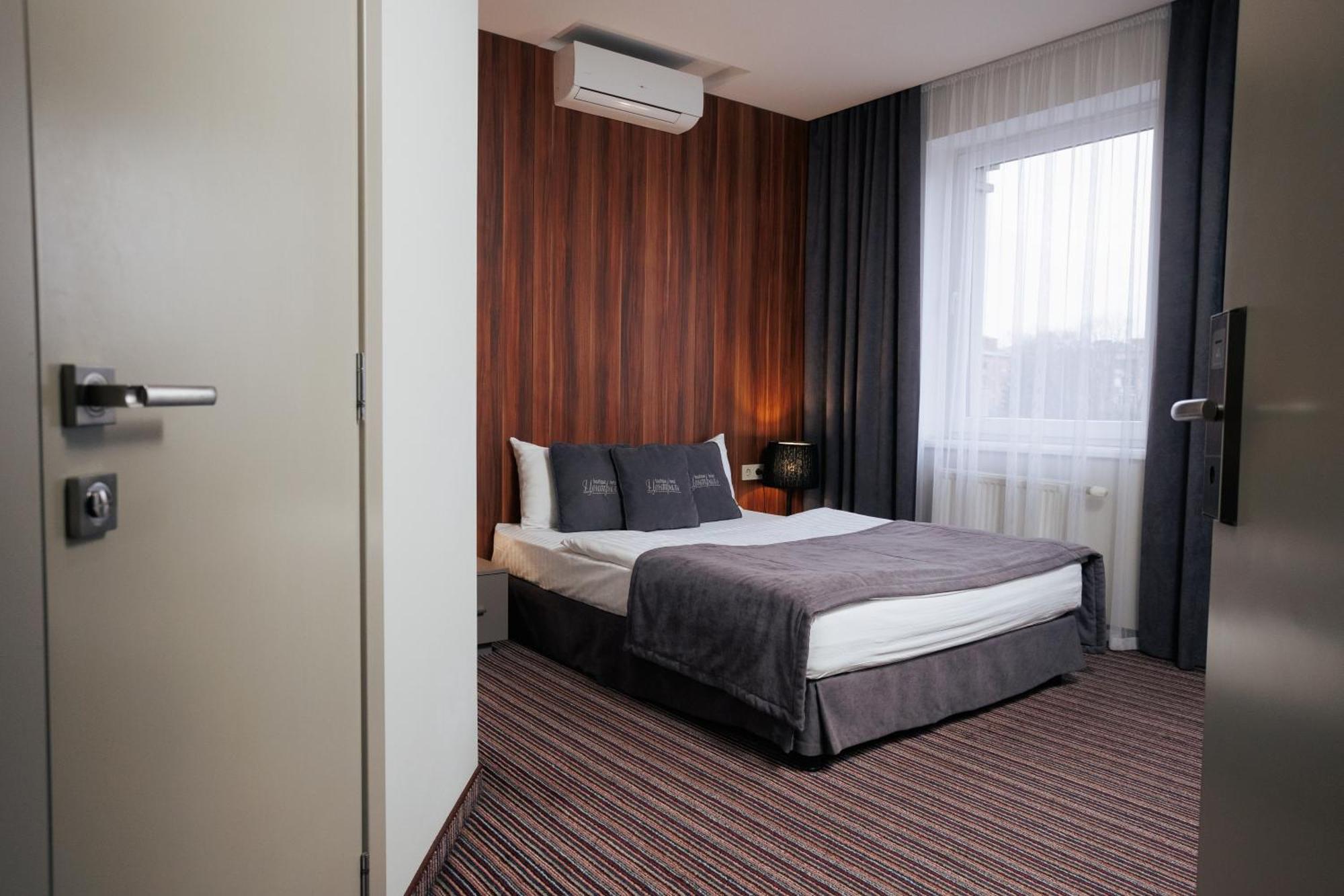 Boutique Hotel Central รีฟเน ภายนอก รูปภาพ