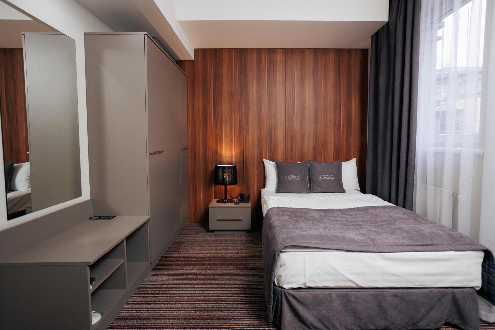 Boutique Hotel Central รีฟเน ภายนอก รูปภาพ