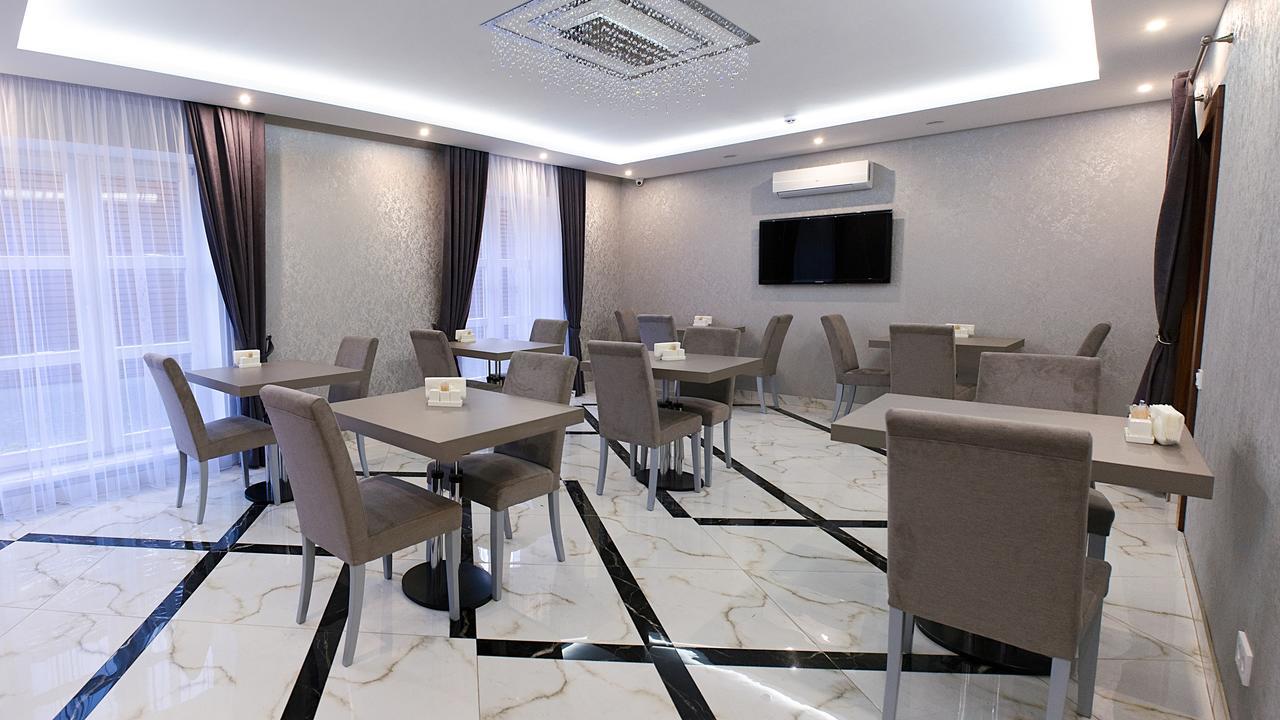 Boutique Hotel Central รีฟเน ภายนอก รูปภาพ
